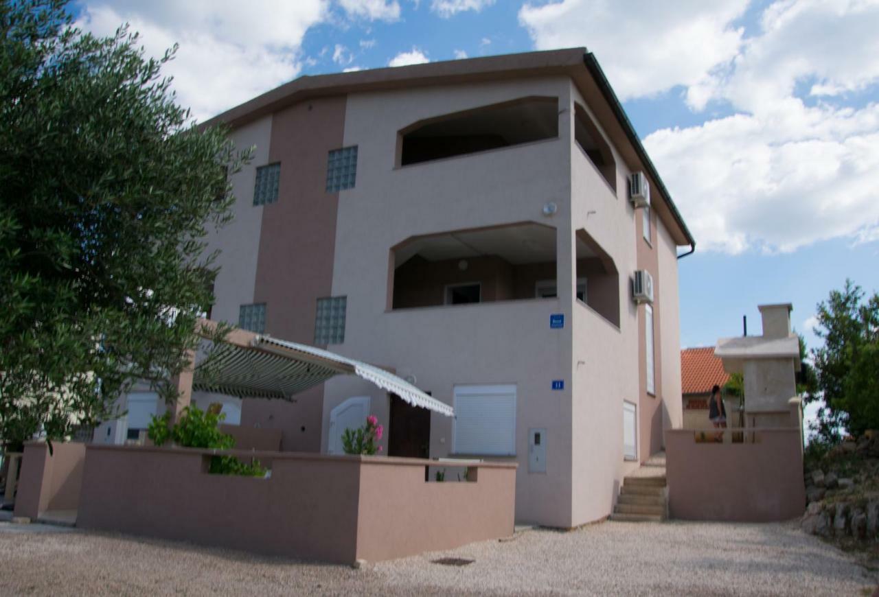 Apartmani Most Maslenica Exterior foto